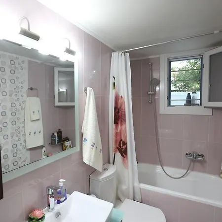 With Stunning View - Syros Feriehus *