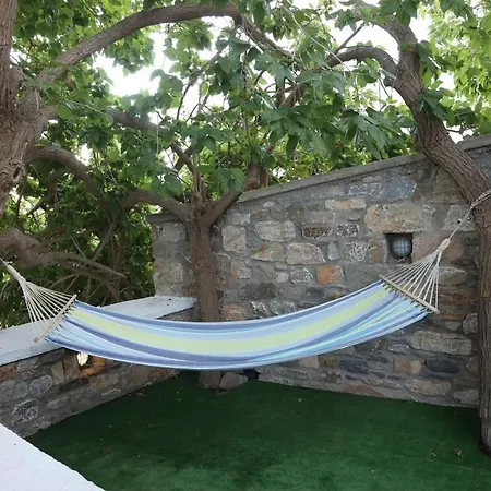 With Stunning View - Syros Vári